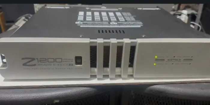 Amplificador Studio R Z1200