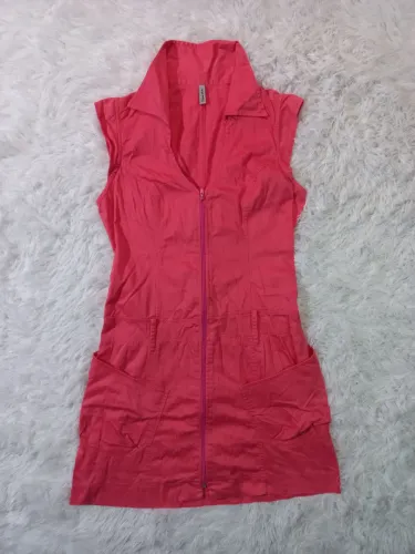 Vestido Rosa com Zíper Frontal
