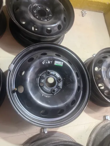 Roda Fiat aro 15 
