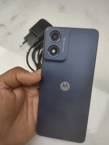Moto G04S 128 gigas bateria 5000 ampere novinho.