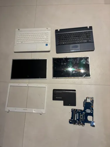 Lote de Peças e Sucata de Notebook Samsung NP270E4E / NP275E4E