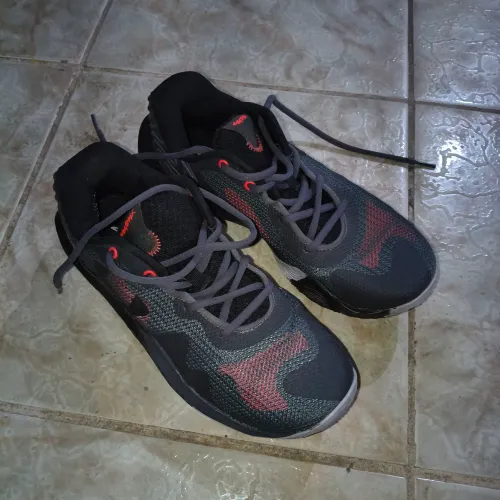 Tênis Under Armour Spawn Low BR 39 Basquete