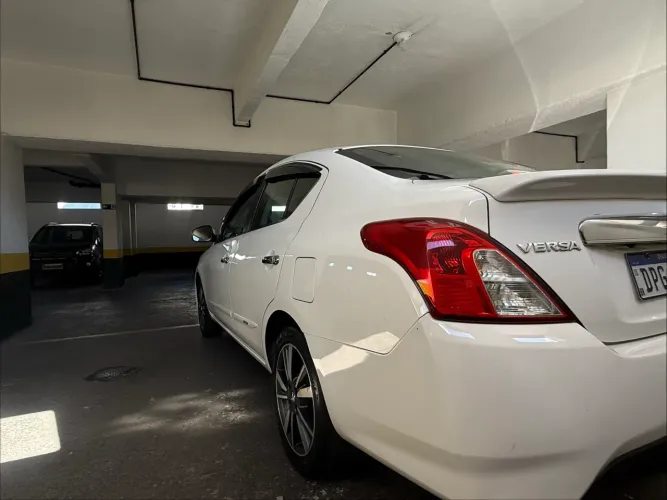 Nissan Versa SL 1.6 16V Flexstart 4P Aut. 2019