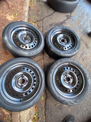 Rodas 4 fuross aro 16 com pneus....serve em vários veículos 