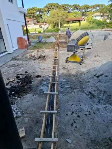 Pedreiro disponível *