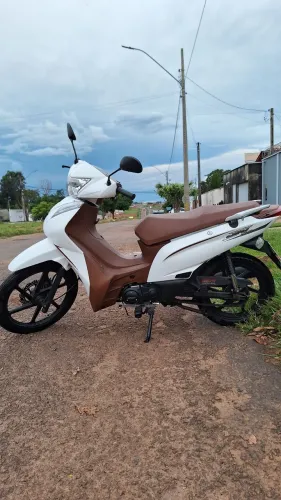 Moto Shineray 125 CC Partida elétrica e pedal