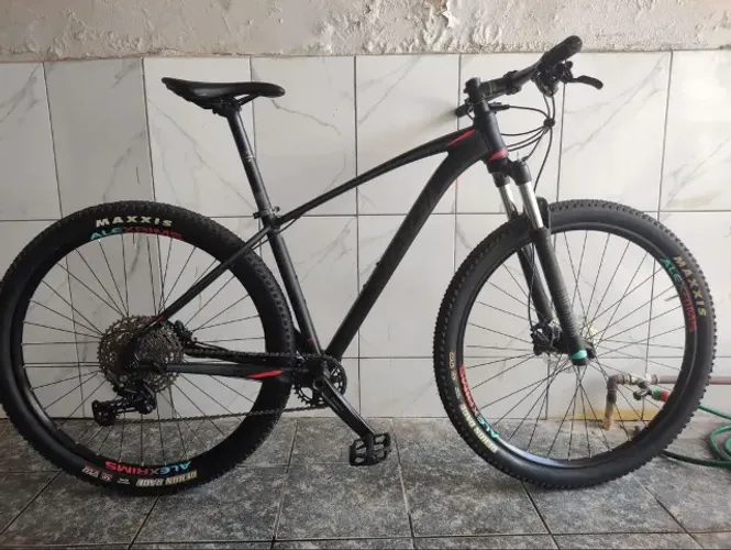 Oggi 7.6 Big Wheel Boost UHD