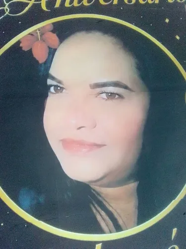 Oi meu nome é Maria Salomé sou faxineira e trabalho com serviços gerais