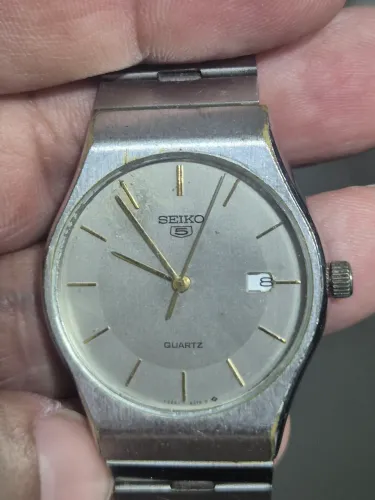 Relógio SEIKO 5 VINTAGE À QUARTZ - ÓTIMO ESTADO