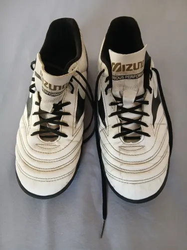 Chuteira Mizuno Morelia de futsal N39