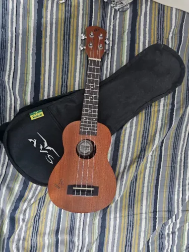 UKULELE - WINNER