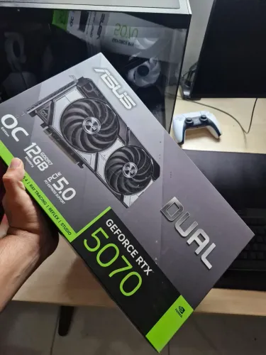 ASUS GeForce RTX 5070 12GB GDDR7 - Apenas 2 Meses de Uso