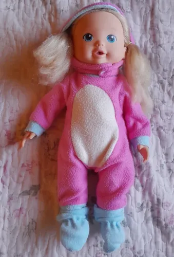 Boneca com pijama unicornio
