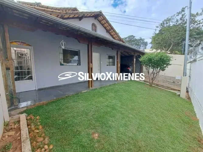 Residencial Casa no Floresta com 253,00 (M²), 4 quartos e 2 vagas para Venda