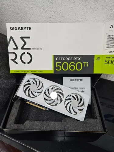 Placa De Vídeo Gigabyte Rtx 5060TI Aero Oc 8gb Gddr7 128bits