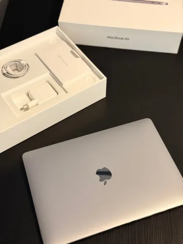 MacBook Air 13? M1 - 8 GB RAM - SSD 256 GB - Excelente estado