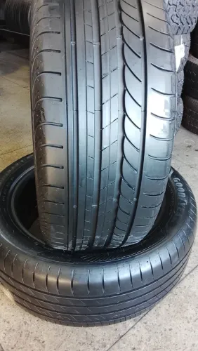 Par de pneus 215/60-17 Goodyear