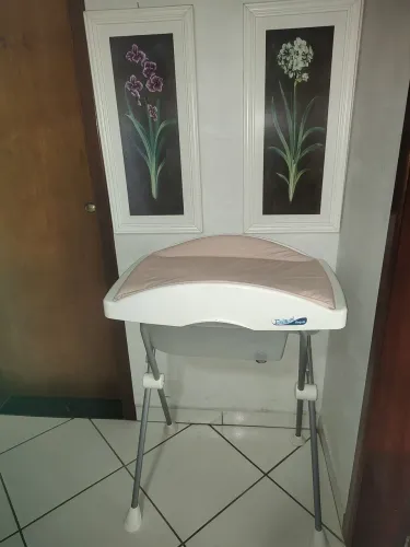 Trocador com banheira de menina borigoto