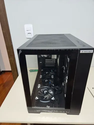 Gabinete gamer aquário