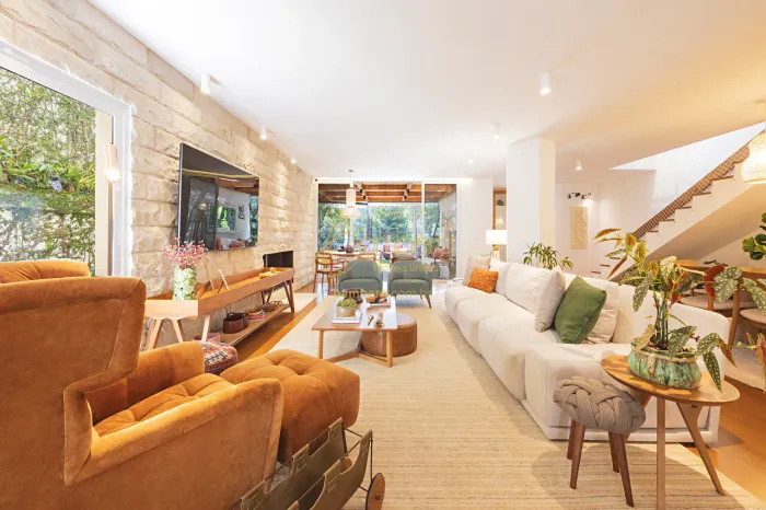 Casa em condomínio com 3 dormitórios, 2 suítes, área gourmet e vista para o verde