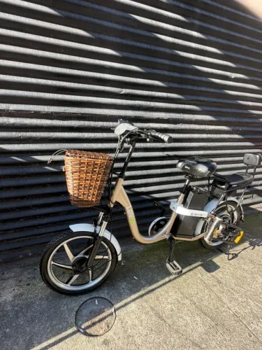 BICICLETA ELÉTRICA LEV ARO 18 - MUITO NOVA E PRONTA PARA USO