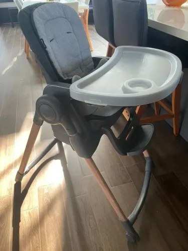 Maxi-Cosi Cadeira de Refeição Minla - Essential Graphite