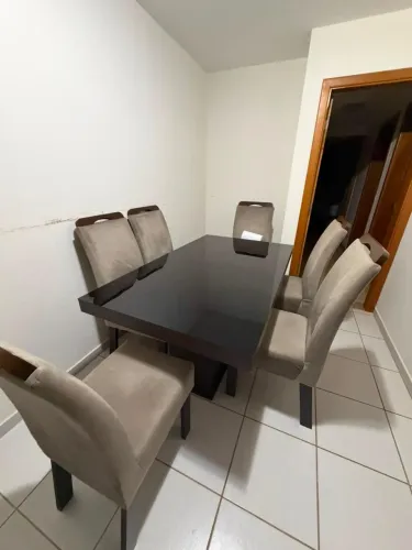 Jogo de Mesa com 6 cadeiras