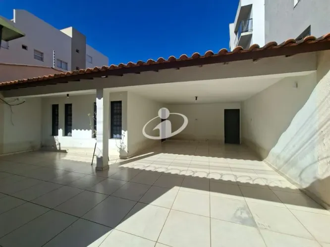 Aluguel Casa UMUARAMA