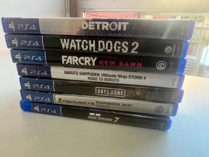 Lote jogos PS4 Originais Semi Novos