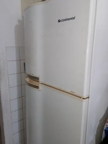 Vendo geladeira continental Copacabana rdv48 