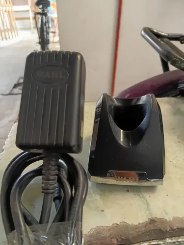 Base com fonte da máquina WAHL seminovo ORIGINAL