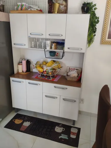 Armário de cozinha branco
