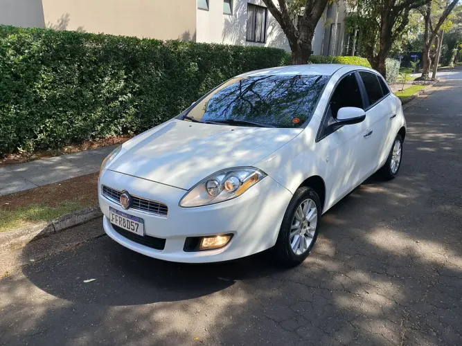 Fiat Bravo Essence 1.8 Flex 16V 5P 2013