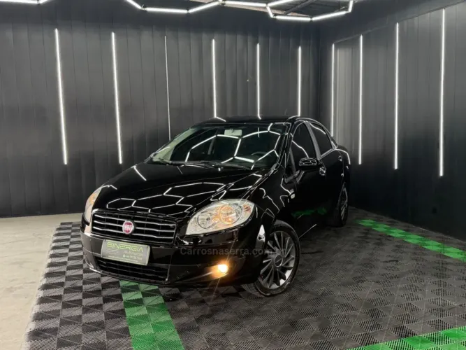 Fiat Linea Essen.sublime 1.8 Flex 16V 4P 2016