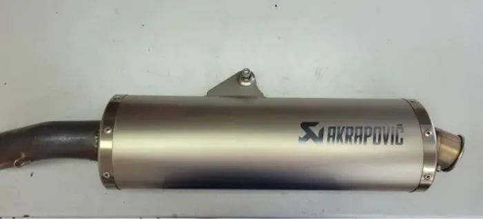 Escape Akrapovic para F800 GS