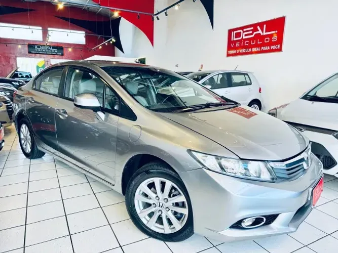 Honda Civic Sedan LXS 1.8/1.8 Flex 16V Aut. 4P 2013