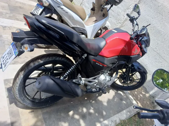 Moto novíssima 