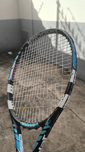 Raquete de Tênis ? Babolat.  Purê Drive 