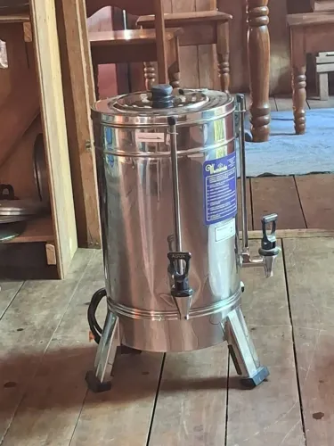 Garrafa Térmica de Café 220V 7LTS NOVA