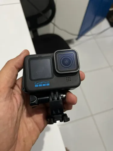 Gopro 10 black hero com cartão e kit acessórios