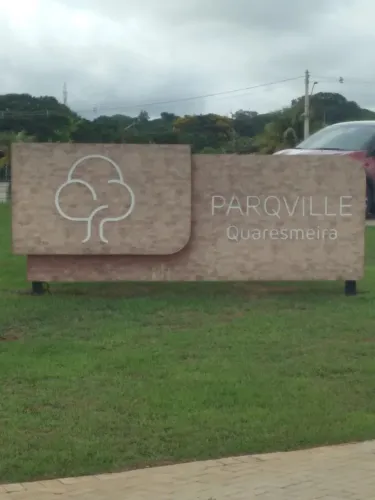 Lote no Condomínio Parqville Quaresmeira