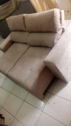Sofá Retrátil e Reclinável....