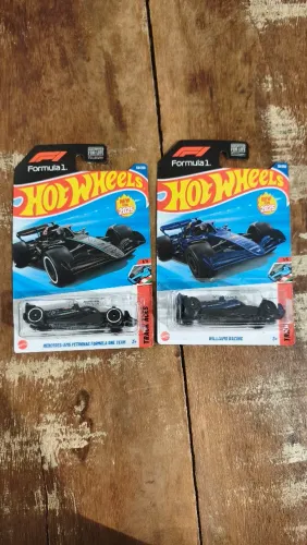 2 Hotwheels fórmula 1
