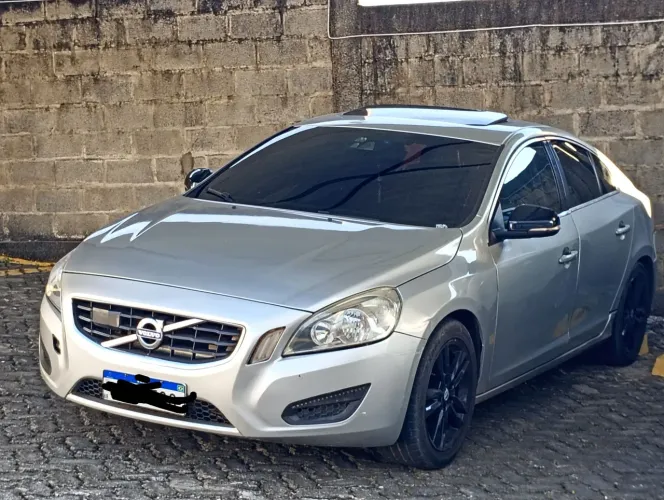 Volvo S60 T-5 2.0 240cv 4P 2011