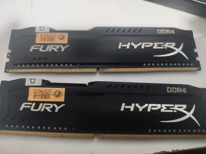 Memória ram DDR 4 16Gb ( 2 pentes de 8Gb) 2666mhz