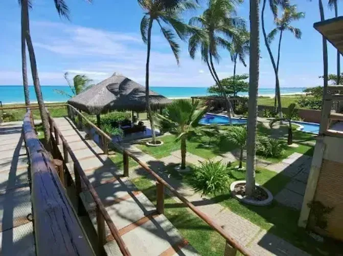 PARADISE BEACH PÉ NA AREIA MOBILIADO 2 QUARTOS SENDO 1 SUITE