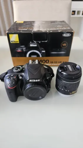 Kit Nikon D3400 + lentes 18-55mm, 35mm e 18-200mm + flash SB-900