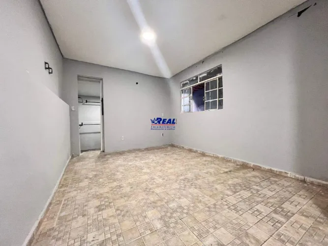 Casa para aluguel com 3 quartos (1 suíte c/ closet) e 2 vagas de garagem no Vale do Jatobá