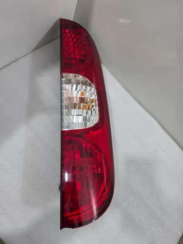 LANTERNA FIAT FIORINO / DOBLO 2013 A 2022 ORIGINAL