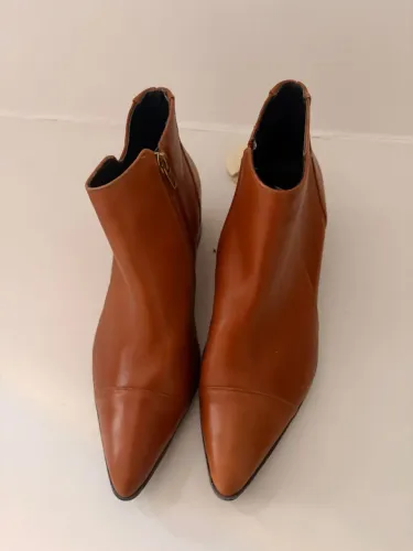 Bota luiza Barcelos